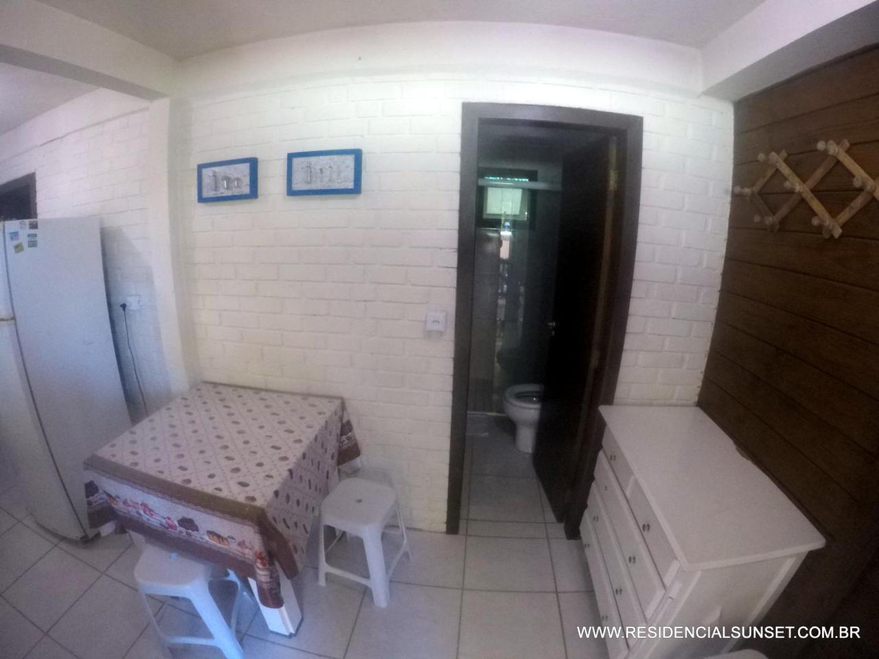 ボンビーニャス Residencial Sunsetアパートホテル エクステリア 写真