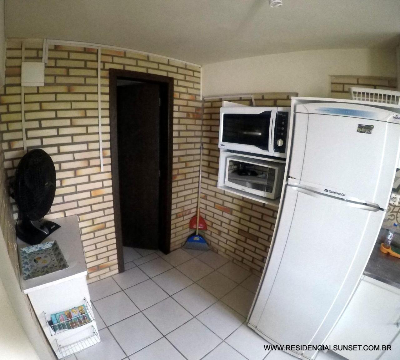 ボンビーニャス Residencial Sunsetアパートホテル エクステリア 写真